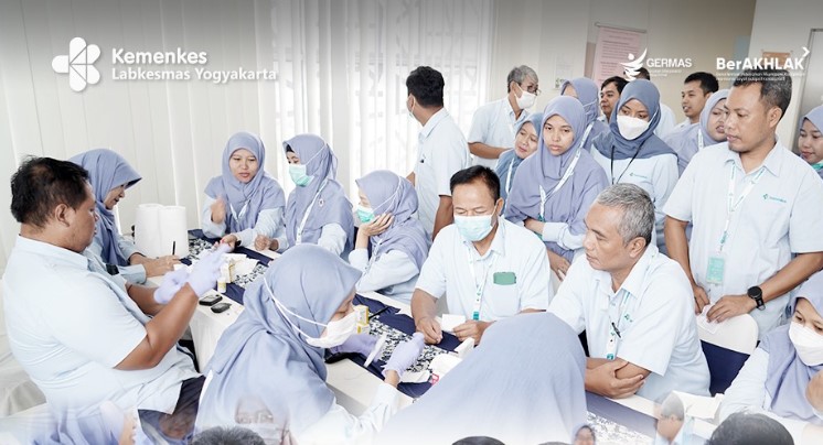 BB Labkesmas menyelenggarakan kegiatan Pengukuran IMT dan Cek Kesehatan